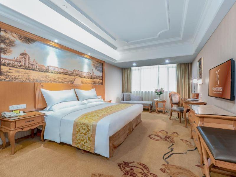 Vienna International Hotel Guigang Hecheng Road المظهر الخارجي الصورة