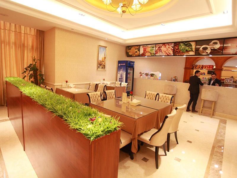 Vienna International Hotel Guigang Hecheng Road المظهر الخارجي الصورة