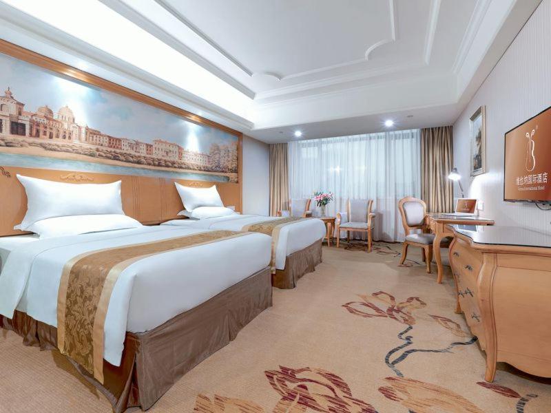 Vienna International Hotel Guigang Hecheng Road المظهر الخارجي الصورة
